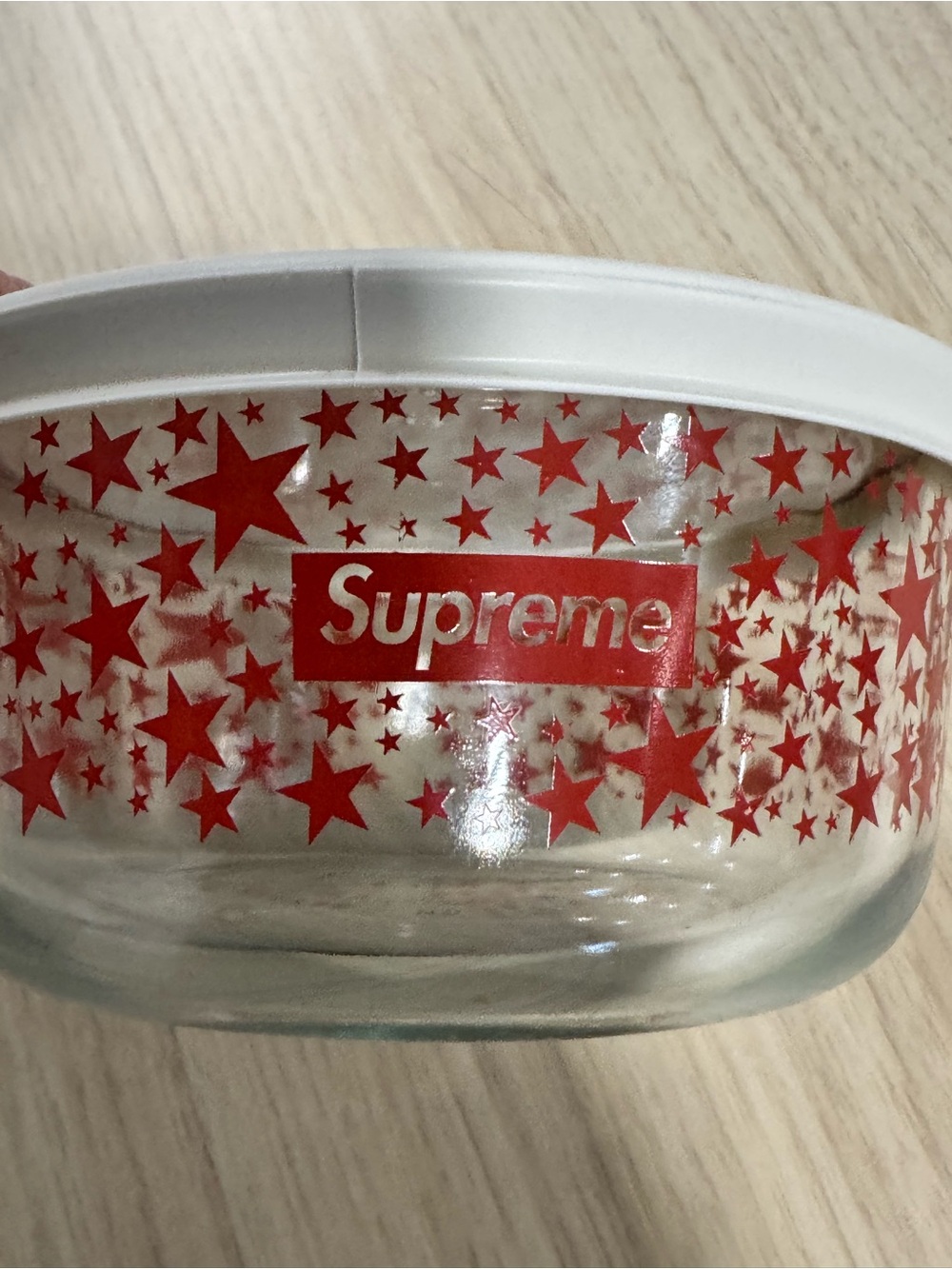 Supreme Pyrex 2 Cup Glass Bowl with White Lid New 7200 Clear Glass Red Stars NOS